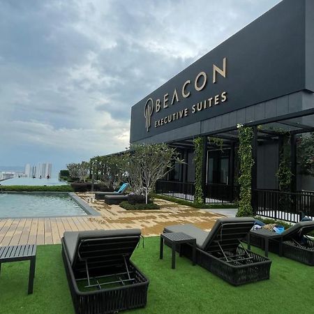 13 Beacon Executive Suites #Rooftoppool #Luxurysuites ジョージタウン エクステリア 写真